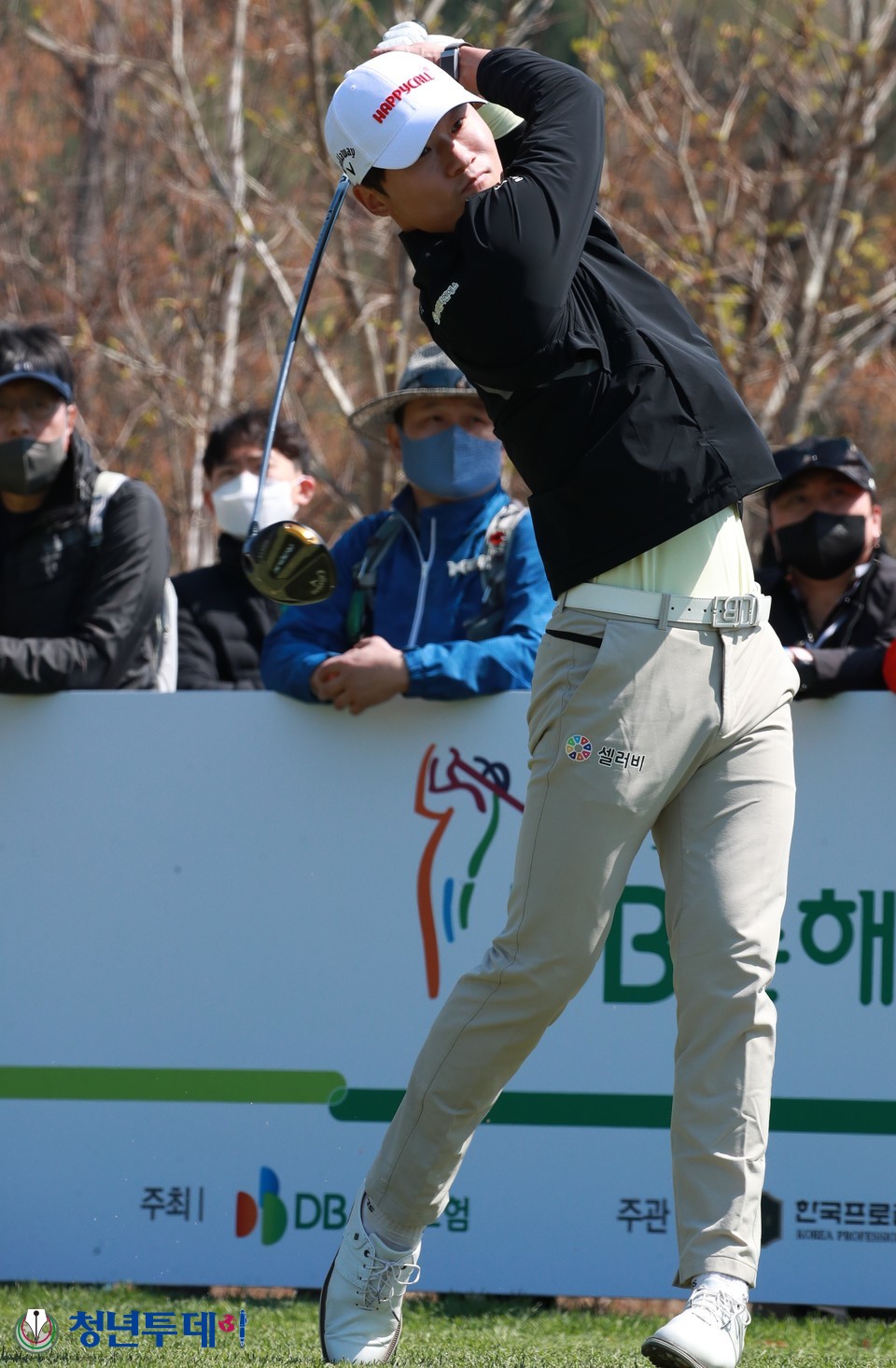 마관우가 대회 셋째날인 16일 오전 1번홀에서 드라이버 티샷을 날리고 있다. 2022.4.16.
