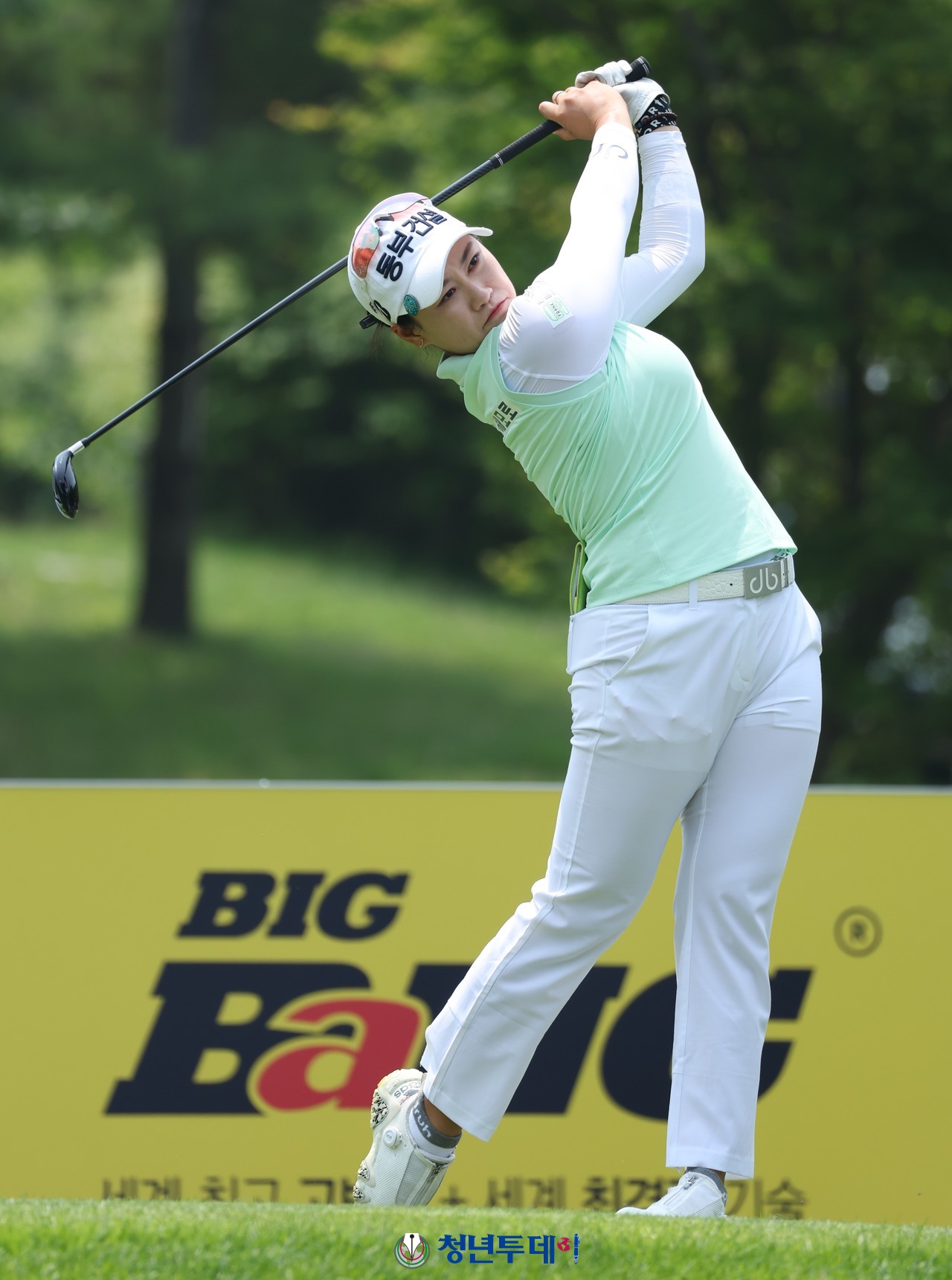 지한솔이 13일 7번홀에서 티샷을 하고있다. 2024.07.13. [사진=정선 김원혁 기자]