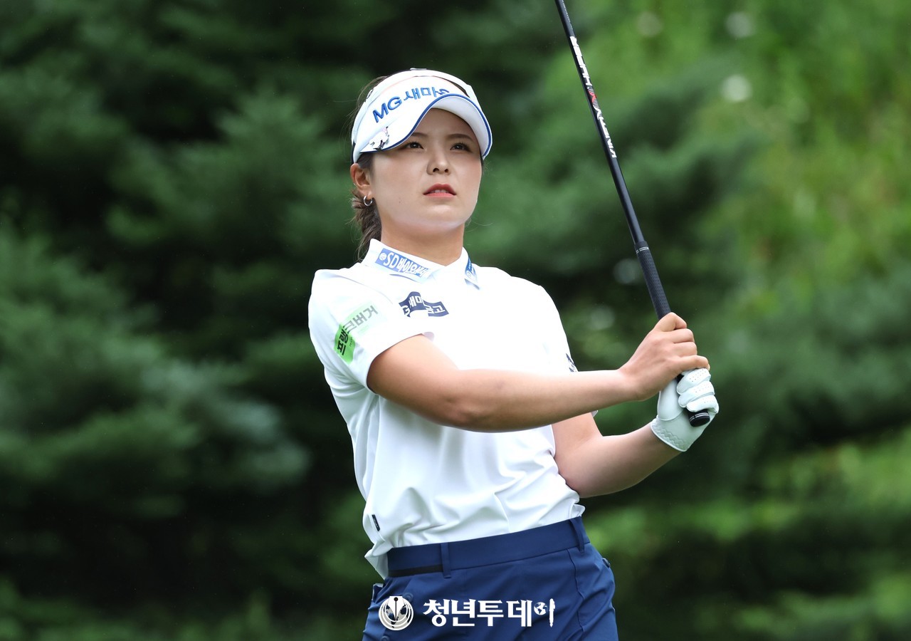 송가은이 14일 10번 홀에서 드라이버 티샷을 하고 있다. 2024.07.14. [사진=정선 김원혁 기자]