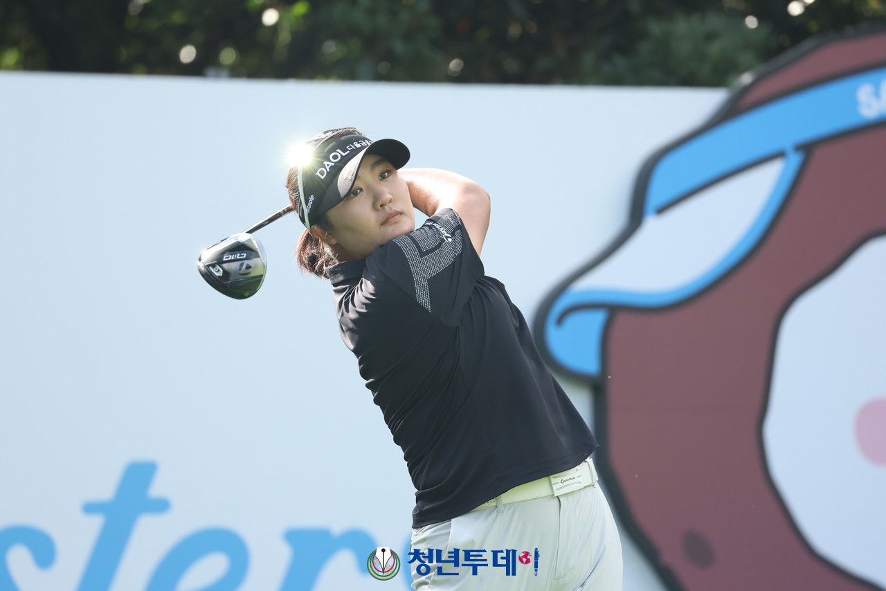 유해란이 대회 첫쨋날인 1일 10번 홀에서 우승을 향한 티샷을 하고있다. 2024.08.01.[사진=제주 김원혁 기자]