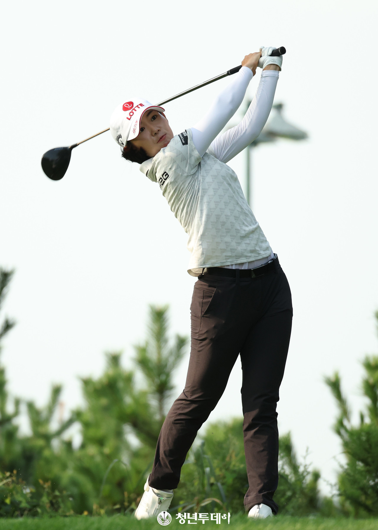 황유민이 대회 둘쨋날인 17일 11번홀에서 드라이버 샷을 날리고 있다. 2024.08.17 [사진=안산 김원혁 기자]
