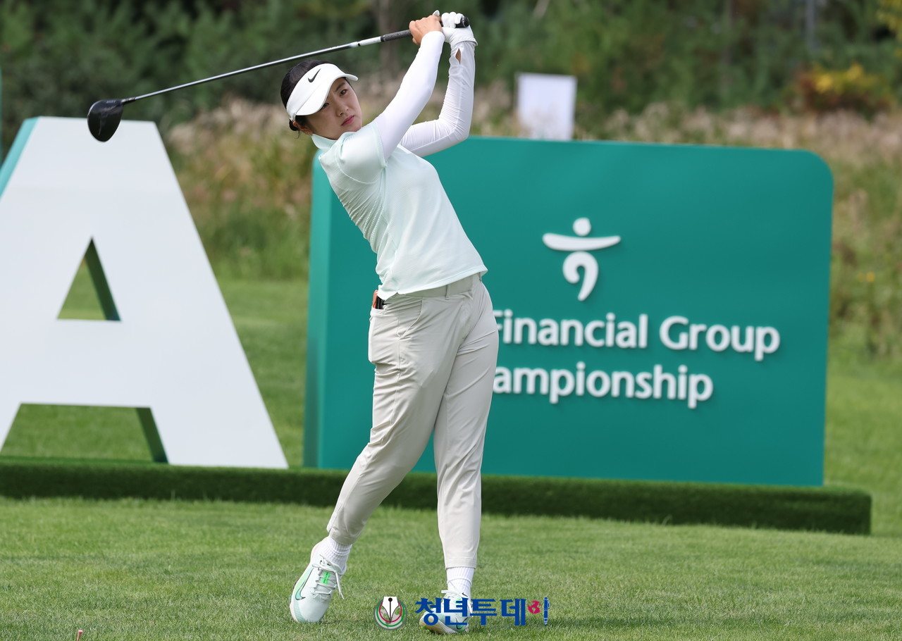 손예빈이 26일 인천 청라에 위치한 베어즈베스트 청라에서 열리는 2024 KLPGA투어 스물다섯 번째 대회인 ‘하나금융그룹 챔피언십’(총상금 15억 원, 우승상금 2억 7천만 원)에서 우승을 향한 티샷을 하고있다. 2024.09.26[사진=청라 김충구 기자]