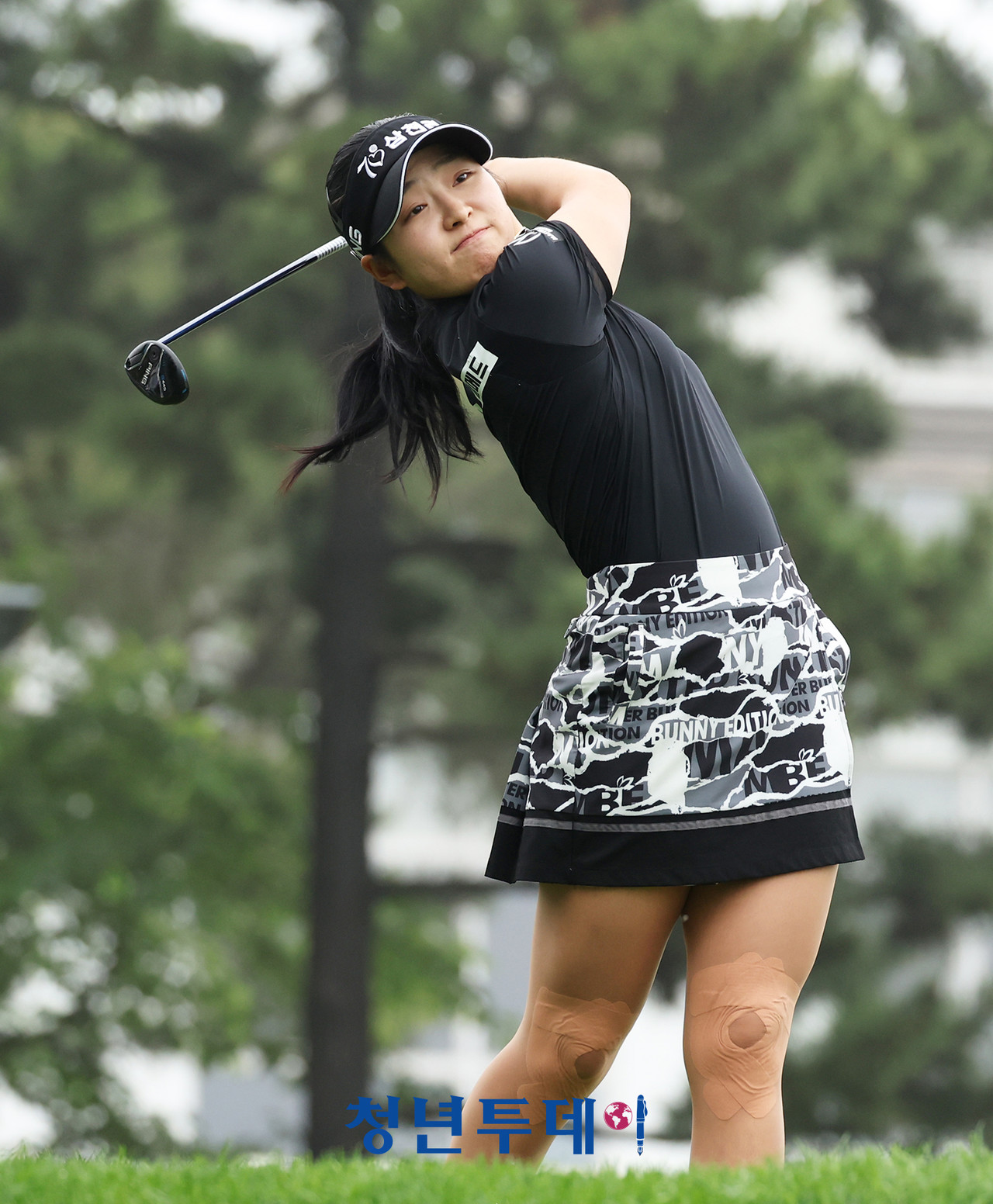 유현조가 2025시즌 KLPGA투어 ‘더헤븐 마스터즈’둘쨋날인 21일 경기도 안산에 위치한 더헤븐 컨트리클럽(파72/6,631야드) 10번홀에서 드라이버 티샷을 하고있다.2025.06.21[사진=안산 김충구 기자]