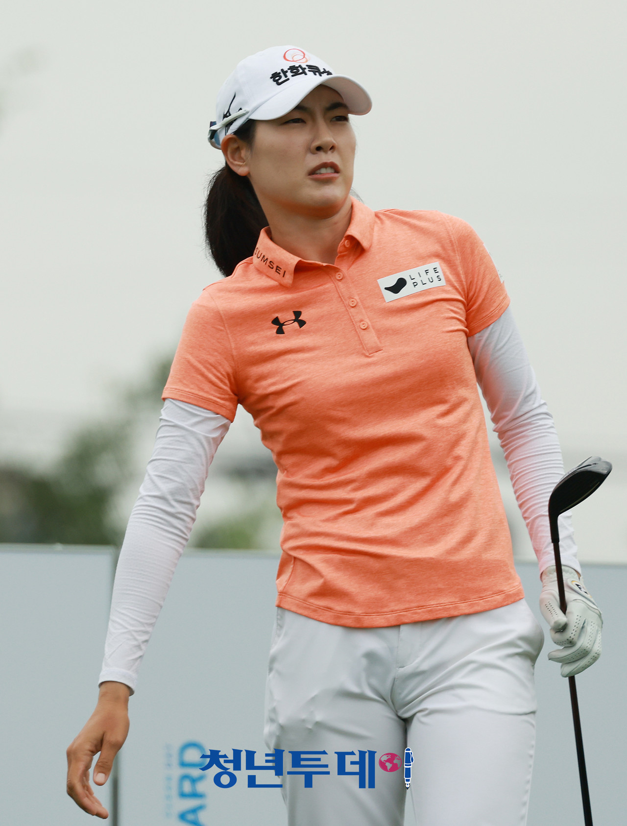 대회 이틀째인 4일 이정민이 11번 홀에서 드라이버 티샷을 하고 있다. 2025.07.04 [사진=청라 김충구 기자]